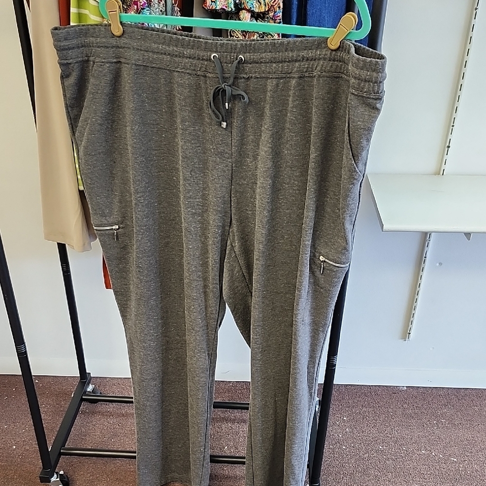 Isaac Mizrahi Charcoal Jogger Pants